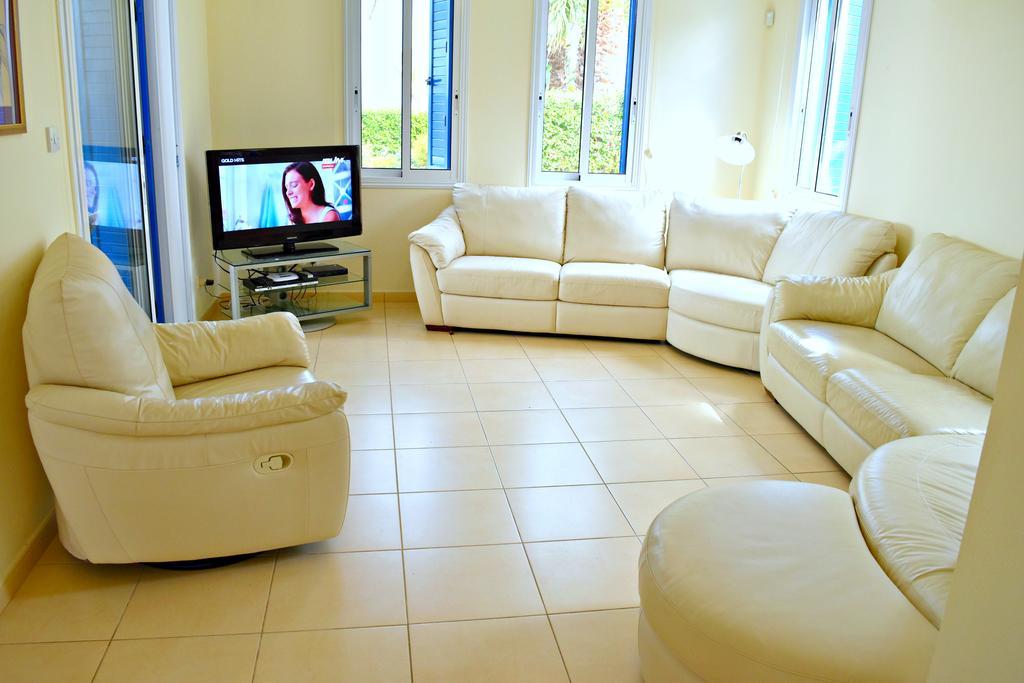 Latchi Beach Front Villa - Private Heated Pool - Amazing Uninterrupted Sea Views Polis Exterior photo